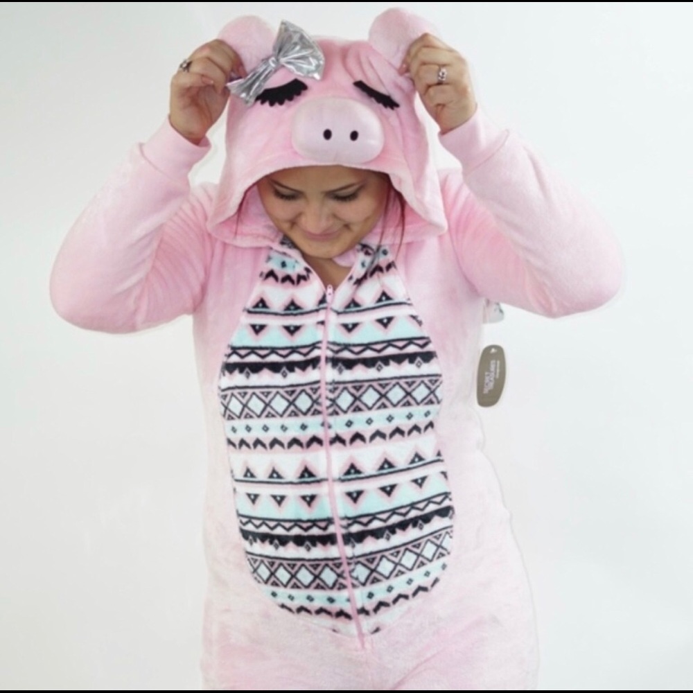 Pink onesie 🐷